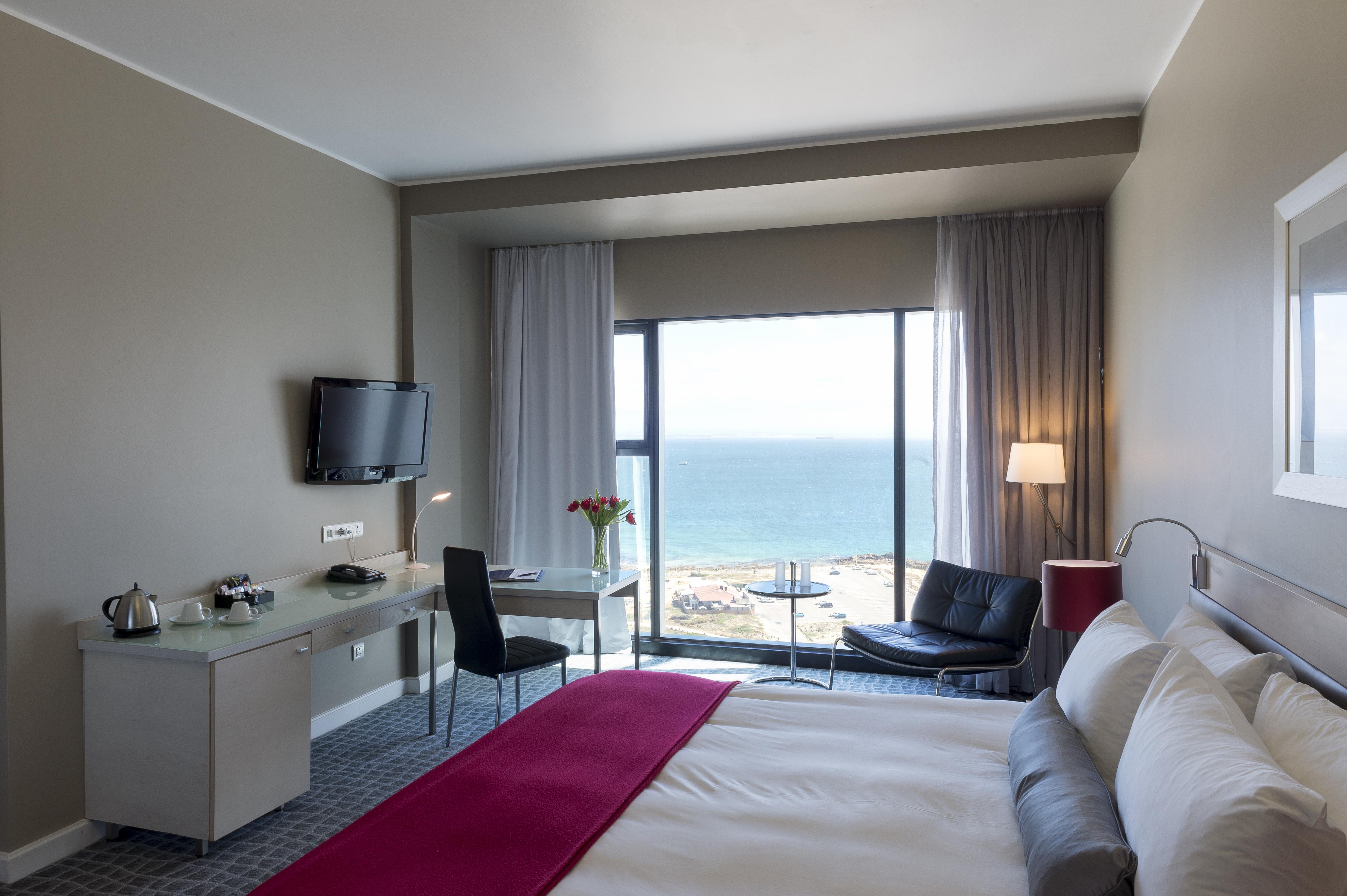 Radisson Blu Hotel, Πορτ Ελίζαμπεθ Εξωτερικό φωτογραφία A room at the Hilton Tel Aviv