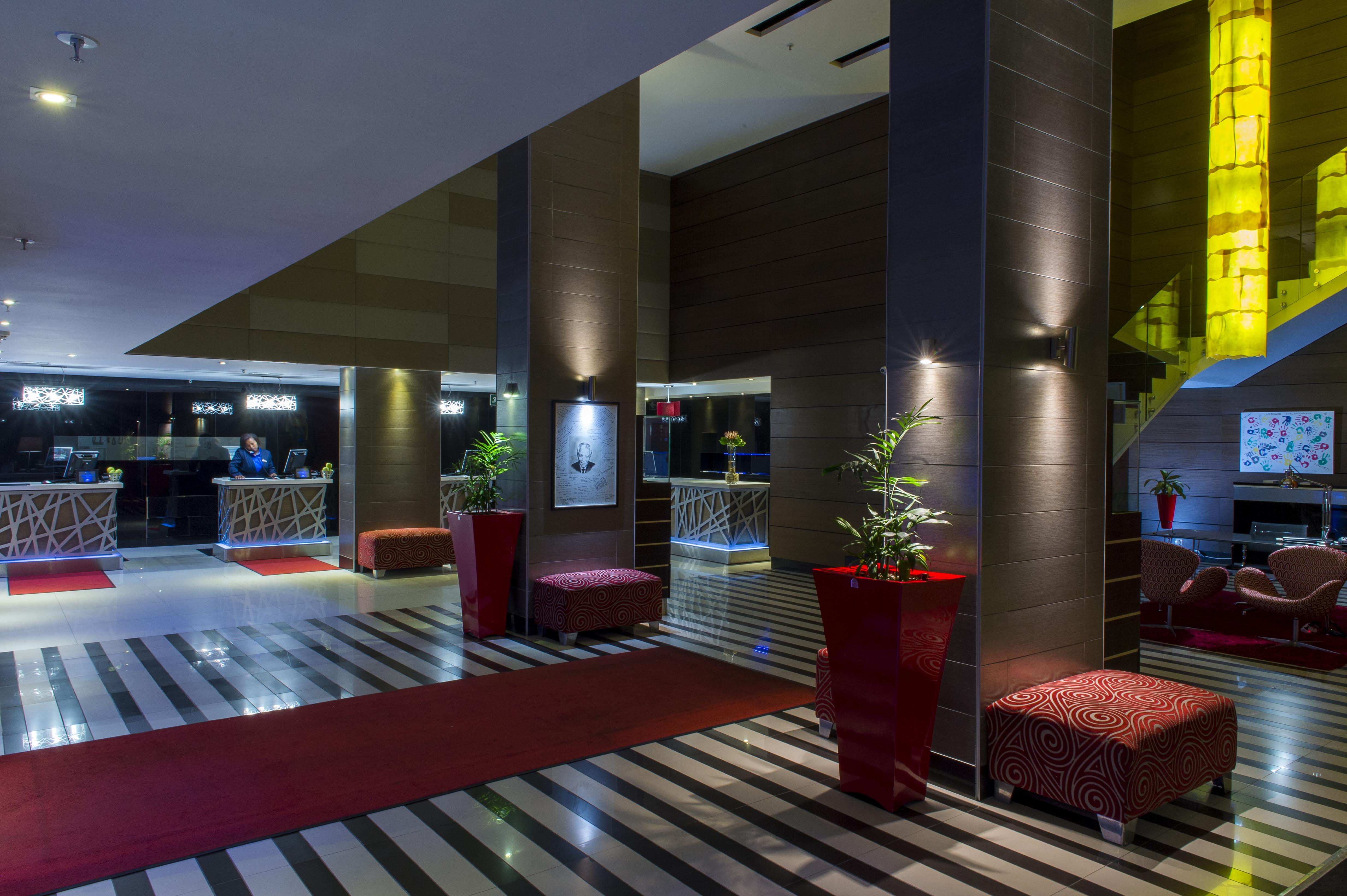 Radisson Blu Hotel, Πορτ Ελίζαμπεθ Εξωτερικό φωτογραφία Lobby