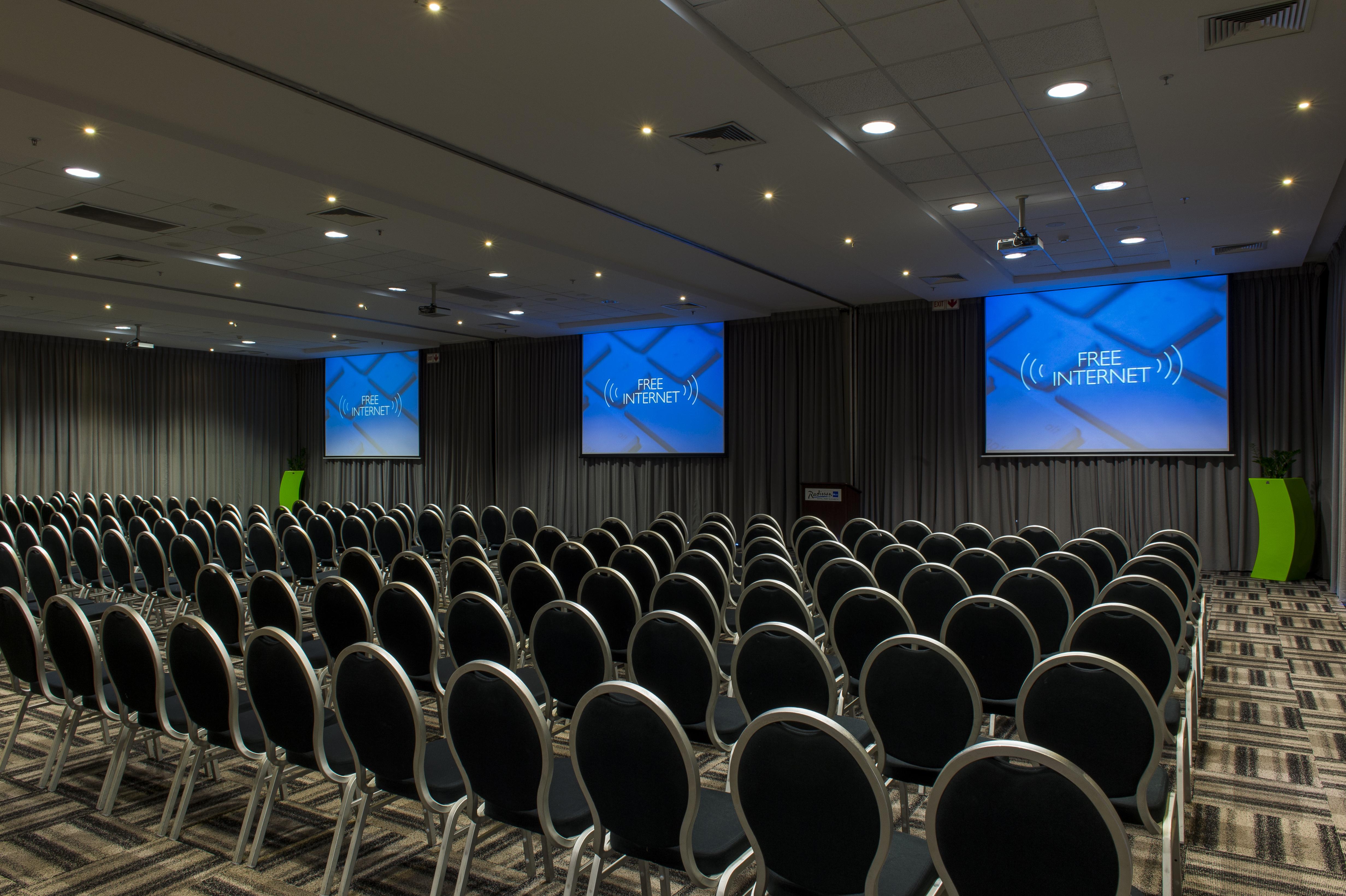 Radisson Blu Hotel, Πορτ Ελίζαμπεθ Εξωτερικό φωτογραφία The Free Planet Conference in 2016