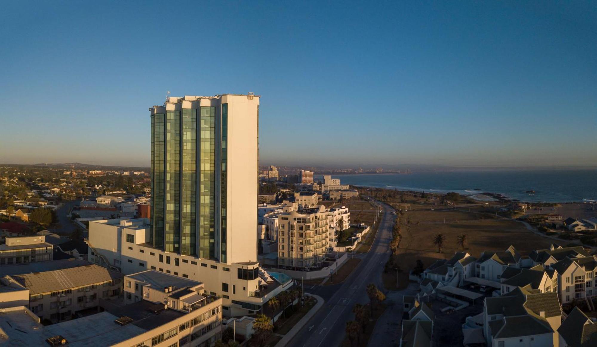 Radisson Blu Hotel, Πορτ Ελίζαμπεθ Εξωτερικό φωτογραφία Aerial view of the complex