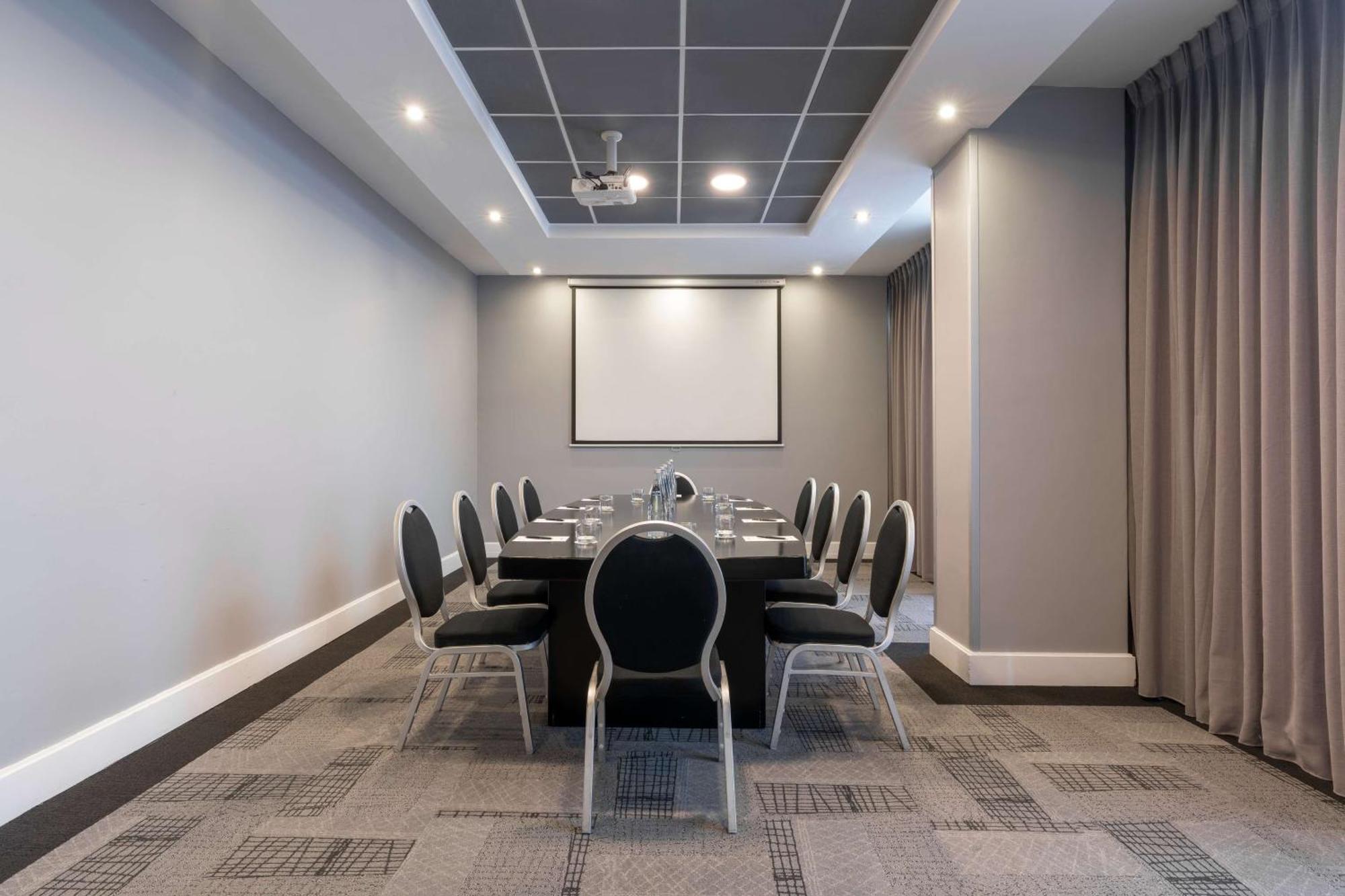 Radisson Blu Hotel, Πορτ Ελίζαμπεθ Εξωτερικό φωτογραφία A meeting room at the hotel