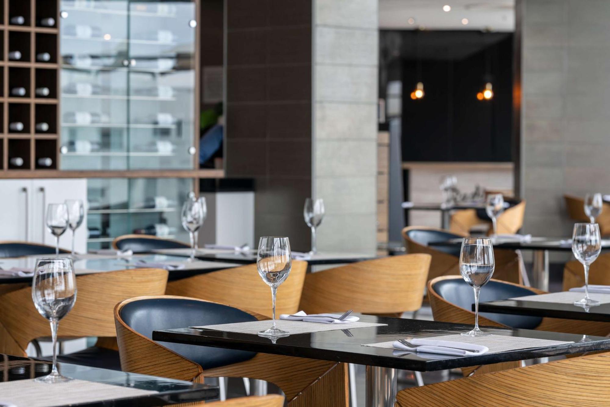Radisson Blu Hotel, Πορτ Ελίζαμπεθ Εξωτερικό φωτογραφία Restaurant