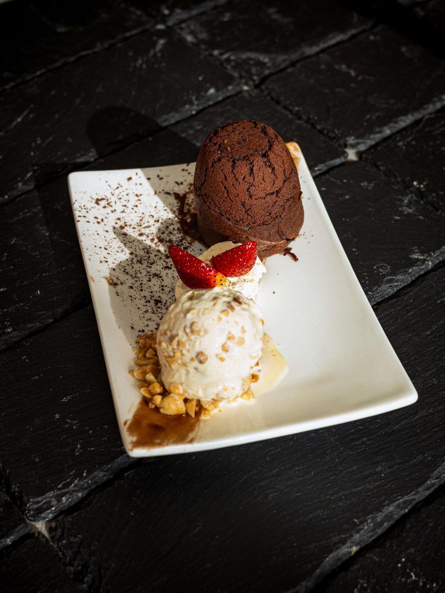 Radisson Blu Hotel, Πορτ Ελίζαμπεθ Εξωτερικό φωτογραφία Chocolate bomb